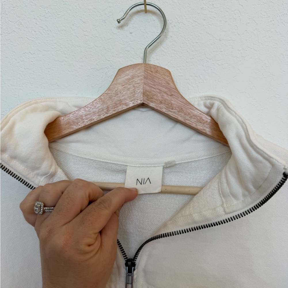NIA The Brand Cinched Half Zip in White Size XS Crewneck Sweatshirt Athleisure - Picture 4 of 6